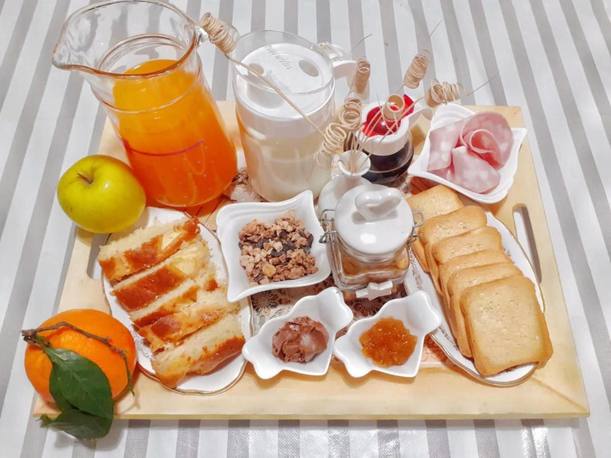 Dove Nasce Il Sole B&B Николози Екстериор снимка