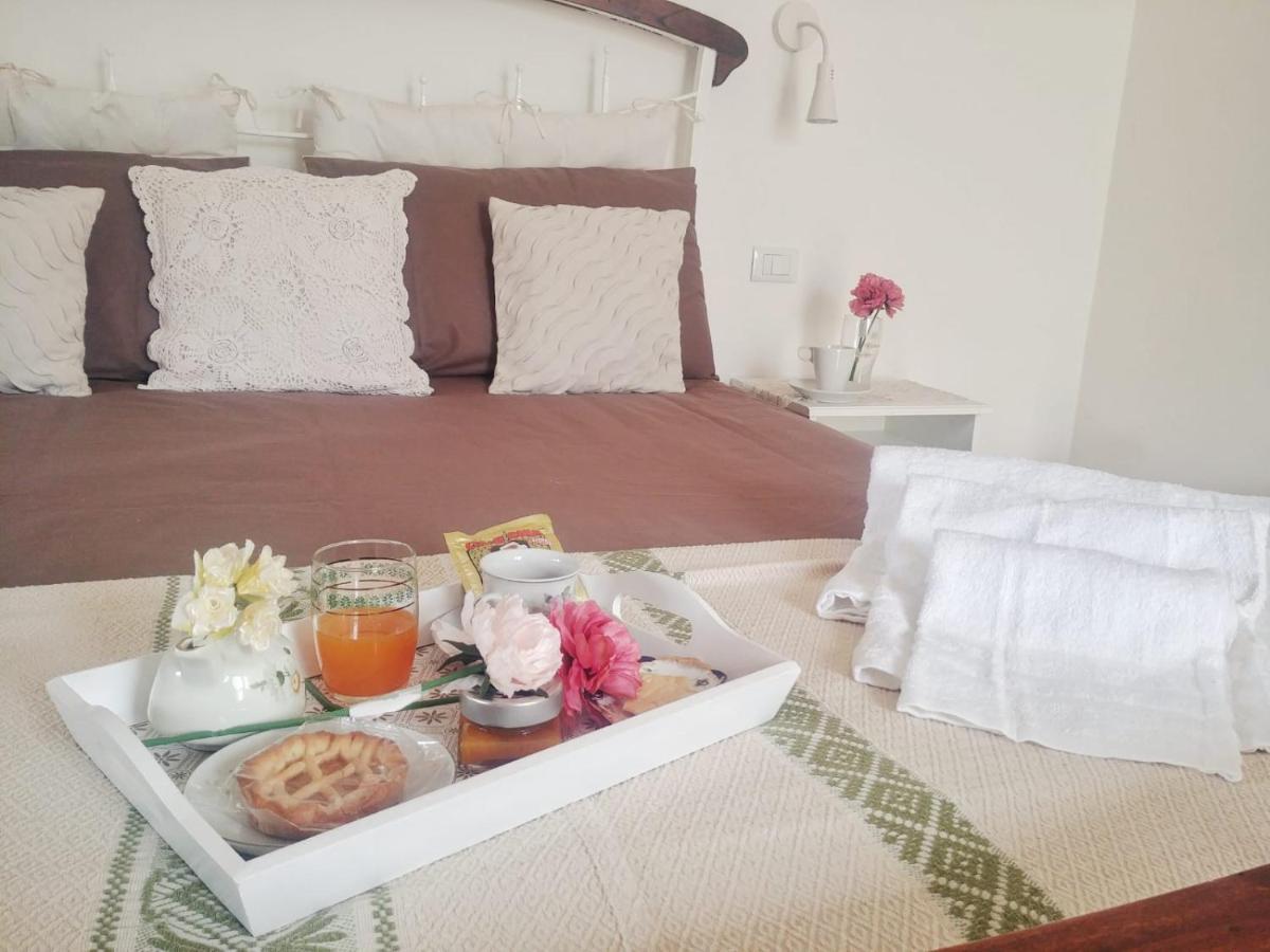 Dove Nasce Il Sole B&B Николози Екстериор снимка